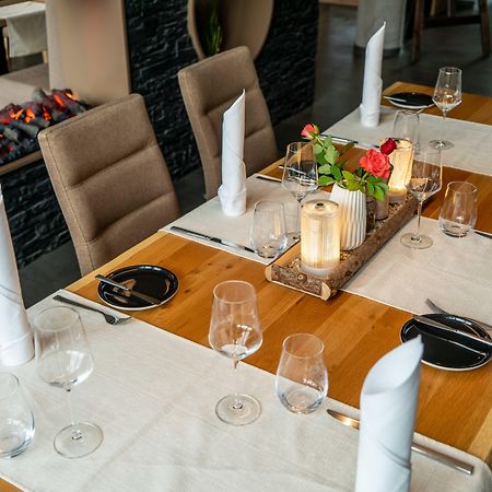 Hotel Schlossberg Wehingen Екстер'єр фото