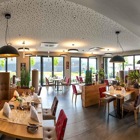 Hotel Schlossberg Wehingen Екстер'єр фото