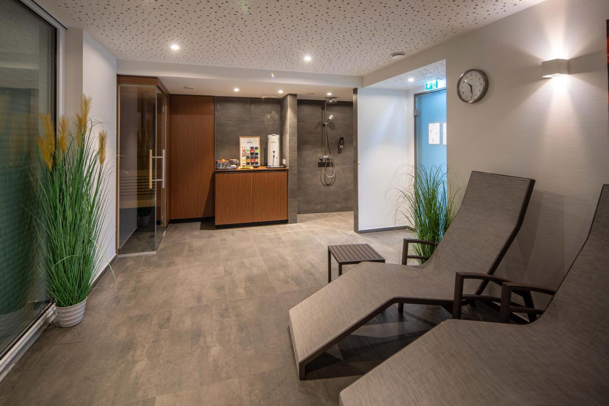 Hotel Schlossberg Wehingen Екстер'єр фото